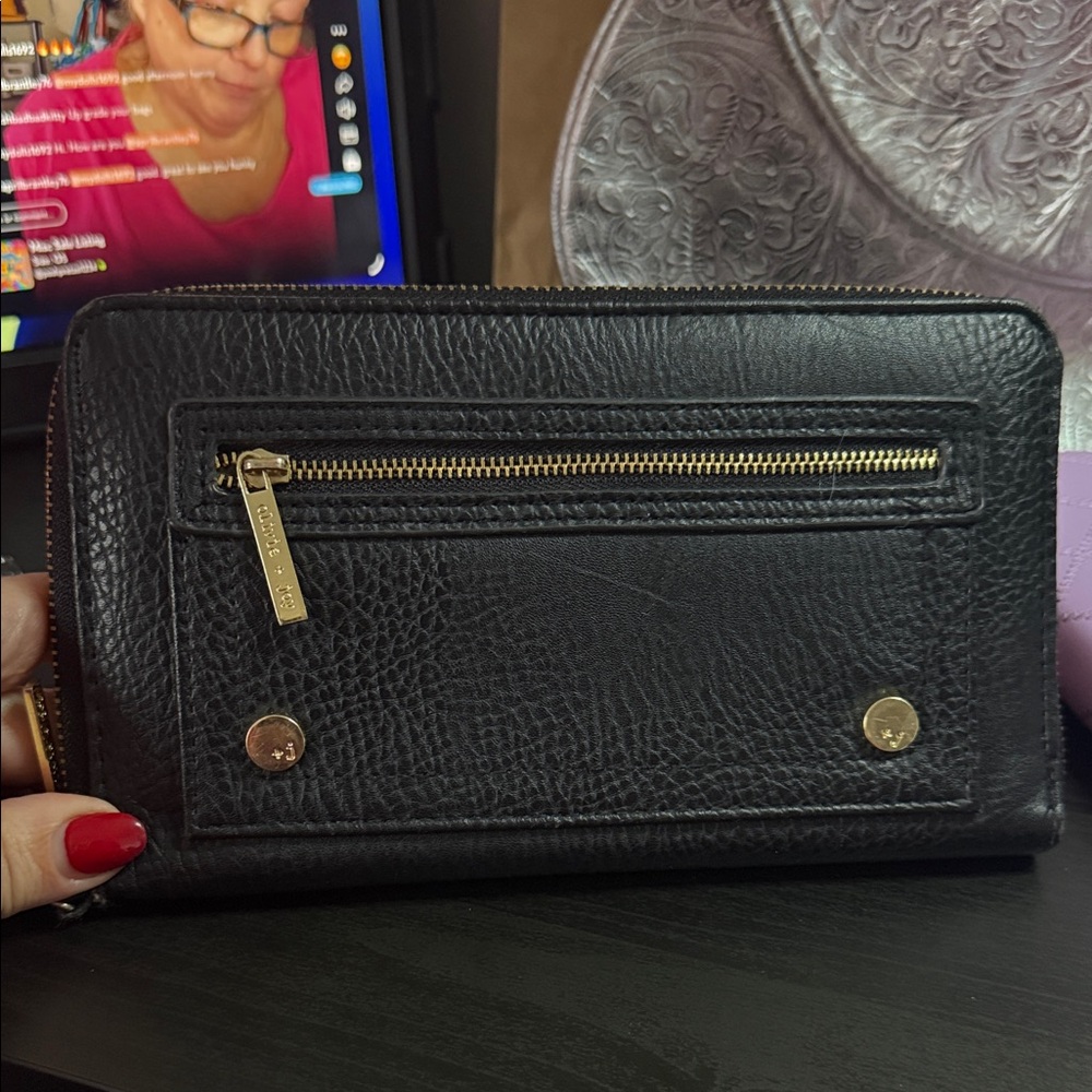 Silver Women's Clutch and wallet bundle - Picture 9 of 13